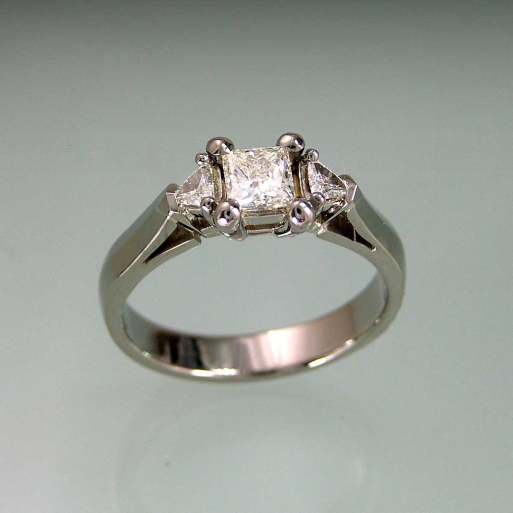 PRINCESS Cut Diamond Engagement Ring